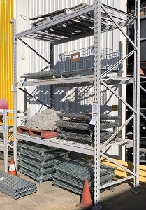Used Pallet racking with wire mesh shelves IMG_6420